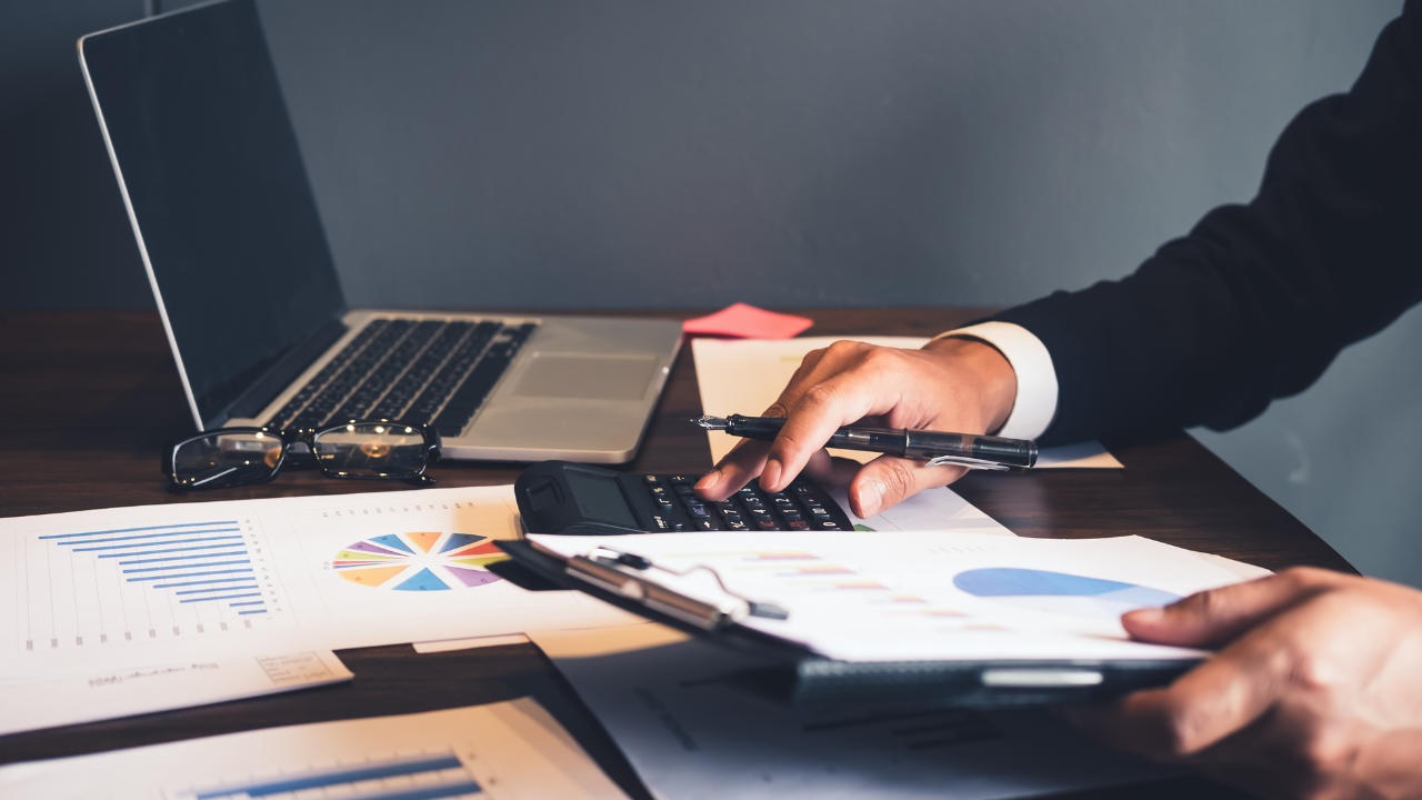 Accounts Payable vs. Accounts Receivable: What Every Business Owner Should Know